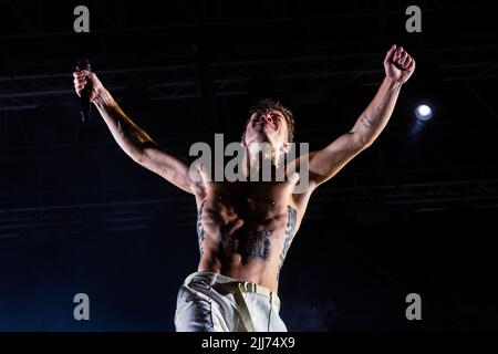 Servigliano, Italia. 23rd luglio 2022. Luglio 23 2022, Servigliano, Italia. Blanco in concerto al Nosound Festival. Credit: Mairo Cinquetti/Alamy Live News Foto Stock