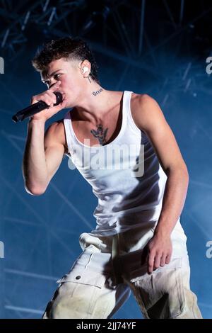 Servigliano, Italia. 23rd luglio 2022. Luglio 23 2022, Servigliano, Italia. Blanco in concerto al Nosound Festival. Credit: Mairo Cinquetti/Alamy Live News Foto Stock