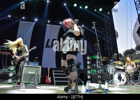 Roma, Italia. 22nd luglio 2022. Karin Ann durante l'atto di apertura di Laura Pergolizzi (LP) concerto presso l'Auditorium Parco della Musica il 22 luglio 2022 a Roma (Credit Image: © Roberto Bettacchi/Pacific Press via ZUMA Press Wire) Foto Stock