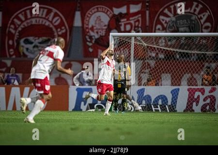 Maceio, Brasile. 23rd luglio 2022. AL - Maceio - 07/23/2022 - BRASILIANO B 2022, CRB X NOVO HORIZONTINO - Rafael Longuine giocatore di Novorizontino festeggia il suo gol durante una partita contro CRB allo stadio Rei Pele per il campionato brasiliano B 2022. Foto: Celio Junior/AGIF/Sipa USA Credit: Sipa USA/Alamy Live News Foto Stock