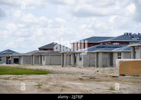 7/22/22, Babcock Ranch, Florida - Babcock Ranch pubblicizzato come la città natale di domani, vivere sostenibile, netto zero, alloggiamento privo di carbonio all'interno della Comunità di Babcock. Varie fasi in costruzione, situato vicino a Fort Myers Florida, Babcock Ranch, Florida, Venerdì 22 luglio 2022. Foto di Jennifer Greylock-Alamy Foto Stock