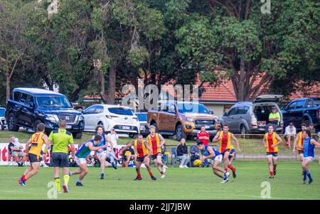 WAAFL 2021 Football C5 grado Amateurs Grand finale tra Trinity Aquinas e North Beach Football Club. Foto Stock