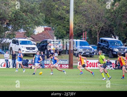 WAAFL 2021 Football C5 grado Amateurs Grand finale tra Trinity Aquinas e North Beach Football Club. Foto Stock