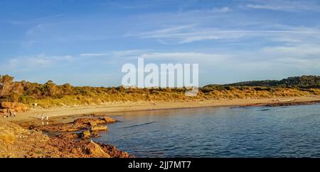 Tramonto Cala in es Tancats. Minorca. Spagna Foto Stock