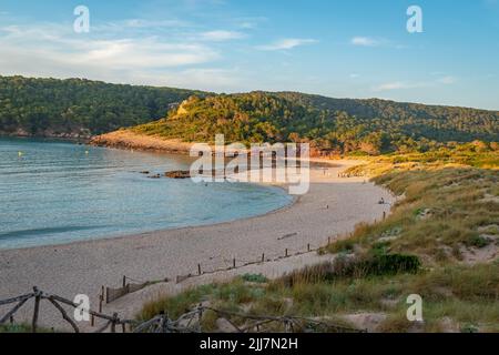 Tramonto Cala in es Tancats. Minorca. Spagna Foto Stock