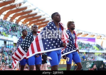 United States team group (USA), 23 LUGLIO 2022 - Atletica : IAAF World Championships Oregon 2022 Men's 4100m Relay Final a Hayward Field, Eugene, Oregon, USA. (Foto di Naoki Nishimura/AFLO SPORT) Foto Stock