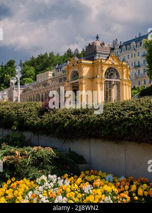 Spa Colonnade e Parco a Marianske Lazne, Boemia, Repubblica Ceca, il neo-barocco punto di riferimento di Marienbad Foto Stock