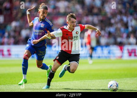 Rotterdam - Malo gusto di Olympique Lyon, Patrik Walemark di Feyenoord durante la partita tra Feyenoord e Olympique Lyon allo Stadion Feijenoord De Kuip il 24 luglio 2022 a Rotterdam, Olanda. (Da Box a Box Pictures/Tom Bode) Foto Stock