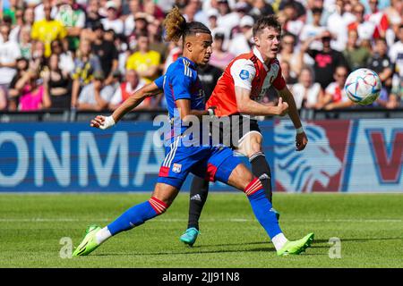 Rotterdam - Malo gusto di Olympique Lyon, Patrik Walemark di Feyenoord durante la partita tra Feyenoord e Olympique Lyon allo Stadion Feijenoord De Kuip il 24 luglio 2022 a Rotterdam, Olanda. (Da Box a Box Pictures/Yannick Verhoeven) Foto Stock