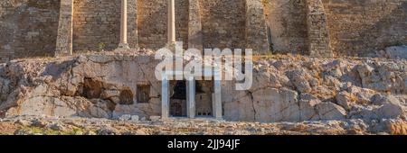 Il Monumento Choregico di Thrasyllos presso il famoso punto di riferimento di Atene Acropoli, Grecia, panorama Foto Stock