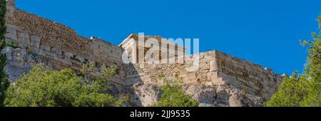 Famoso simbolo di Atene Acropoli dal lato nord della fortezza, panorama Foto Stock