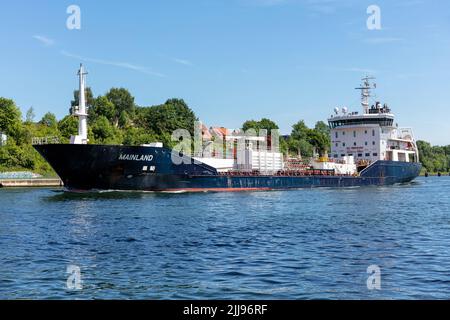 Petroliera chimica CONTINENTALE nel canale di Kiel Foto Stock