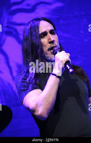 22 luglio 2022, Padova, Veneto, Italia: Cantante-compositore, multi-strumentista, produttore discografico e personaggio televisivo italiano, fondatore e frontman del gruppo alternative rock Afterhours, Manuel Agnelli ha suonato in concerto presso il Parco della Musica di Padova. (Credit Image: © Mimmo Lamacchia/Pacific Press via ZUMA Press Wire) Foto Stock