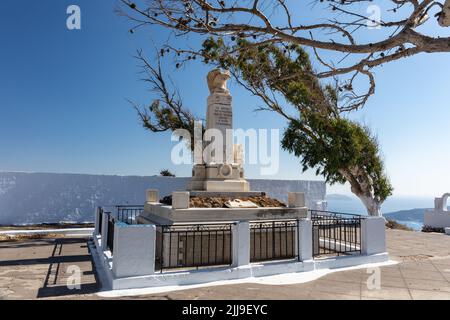Memorial datato 1912 - 1922 situato alla periferia della città di Fira, isole Cicladi, Grecia, Europa Foto Stock