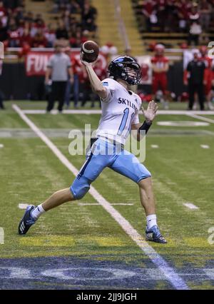 Azione calcistica con Sandpoint vs Skyline High School a Mosca, Idaho. Foto Stock