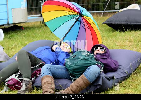 Macclesfield, Regno Unito. 24th luglio 2022. L'ultimo giorno del festival Bluedot di musica, scienza e cultura alla Jodrell Bank di Macclesfield, Regno Unito. Credit: Barbara Cook/Alamy Live News Foto Stock