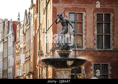 Fontana di Nettuno a Danzica, Polonia. Luogo famoso e statua attrazione turistica nella destinazione di viaggio Foto Stock