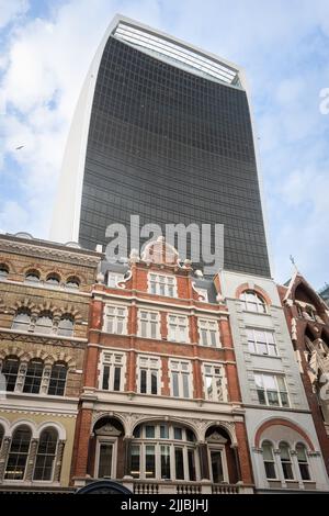 120 fenchurch Street, vista da East Cheap, City of London Foto Stock
