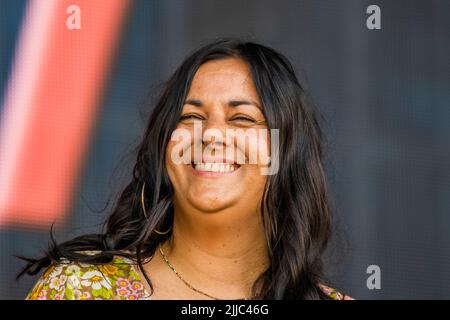 Henham Park, Suffolk, Regno Unito. 24th luglio 2022. Rumer suona l'Obelisk Arena - il 2022 Latitude Festival, Henham Park. Credit: Guy Bell/Alamy Live News Foto Stock