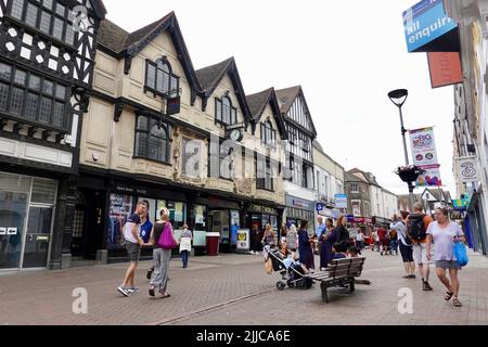 Ipswich, Suffolk, UK - 25 luglio 2022: L'architettura ornata del vecchio negozio di gioielli Croydons in Tavern Street ora rinominato Preston e Duckworth. Foto Stock