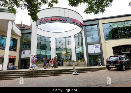 Ipswich, Suffolk, Regno Unito - 25 luglio 2022: Centro commerciale Buttermarket. Foto Stock