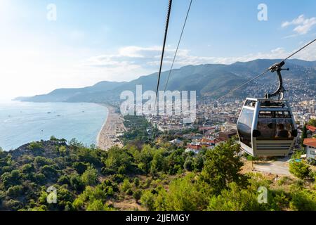 Foto da vicino del castello di Alanya ad Alanya, Antalya, Turchia. Foto Stock