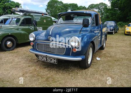 Un furgone Austin Morris del 1970 parcheggiato in mostra al 47th Historic Vehicle Gathering Classic Car Show, Powderham, Devon, Inghilterra, Regno Unito. Foto Stock