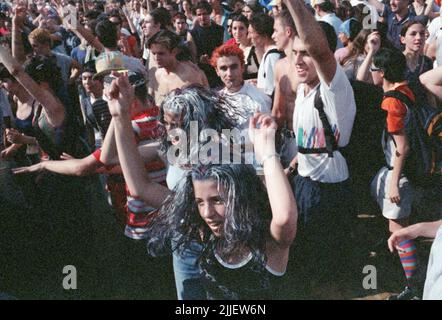 Street parade, Tsar Liberator blvd., Sofia, Bulgaria, circa 2005 Foto Stock