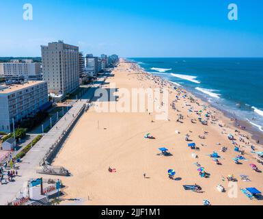 Vista aerea della Virginia Beach fronte oceano guardando a nord Foto Stock