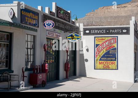 Vecchia stazione di servizio nel quartiere storico di Helper, Utah. Foto Stock