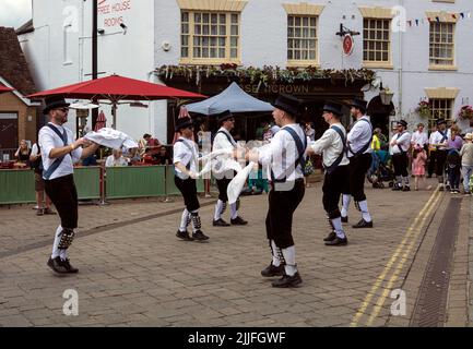 Ballerini Morris al Warwick Folk Festival 2022, Warwickshire, Regno Unito. Foto Stock