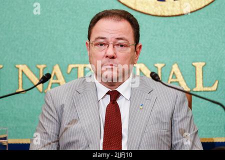 Tokyo, Giappone. 26th luglio 2022. Sergiy Korsunsky Ambasciatore di Ucraina in Giappone partecipa a una conferenza stampa al Japan National Press Club nel centro di Tokyo. (Credit Image: © Rodrigo Reyes Marin/ZUMA Press Wire) Foto Stock