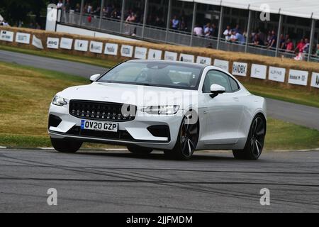 Polestar 1, Electric Avenue, una vetrina di veicoli completamente elettrici, dalle micro auto ai SUV, molti dei quali sono disponibili per l'acquisto oggi, Goodwood Festiv Foto Stock