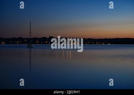 lago dopo il tramonto (Ammersee) Foto Stock