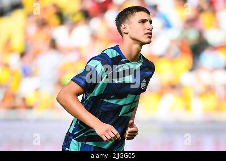 Cesare CASADEI dell'Inter Milan durante la partita di calcio Pre Season friendly tra RC Lens e FC Internazionale Milano (Inter Milan) il 23 luglio 2022 allo stadio Bollaert-Delelis di Lens, Francia - Photo Matthieu Mirville / DPPI Foto Stock