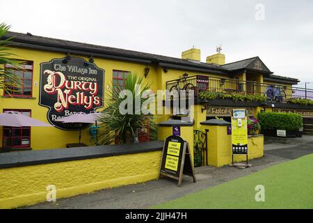 Durty Nelly's, pub irlandese originale (Est.1620), Bunratty Village, Bun na Raite, Clare County, Irlanda, Éire, Irland, Írország, Europa Foto Stock