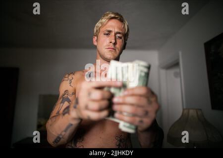 RYAN GOSLING, posto al di là dei pini, 2012 Foto Stock