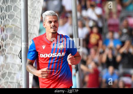 Pilsen, Repubblica Ceca. 26th luglio 2022. Jan Klimment di Plzen celebra un gol durante il turno di qualificazione della Champions League 2nd, la partita di ritorno Viktoria Plzen contro HJK Helsinki a Pilsen, Repubblica Ceca, 26 luglio 2022. Credit: Miroslav Chaloupka/CTK Photo/Alamy Live News Foto Stock