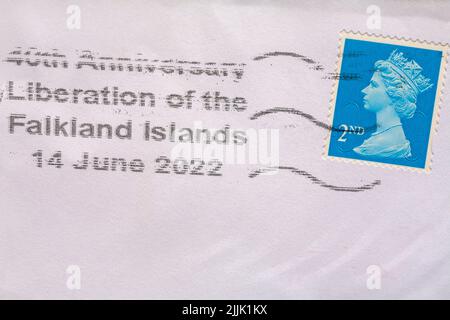 40° anniversario Liberazione delle Isole Falkland 14 giugno 2022 su busta con francobollo di seconda classe - francobollo di seconda classe Foto Stock