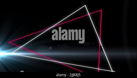 Immagine di triangoli e luci su sfondo nero Foto Stock