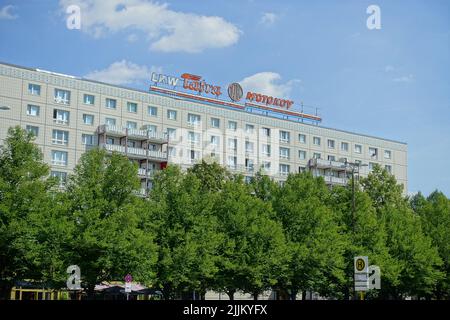 Berlino, Karl-Marx-Allee, früher auch Stalinallee Foto Stock
