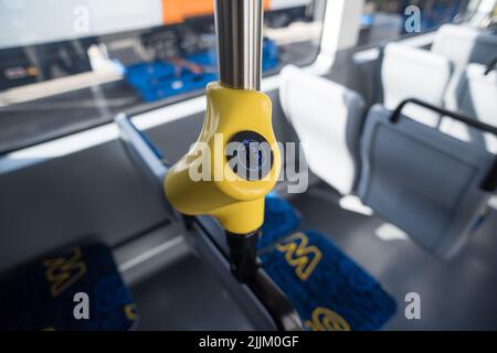 Berlino, Verkehrsmesse Innotrans, USB-Anschluss in einem öffentlichen Bus // Berlino, Innotrans fiera dei trasporti, collegamento USB in un bus pubblico Foto Stock