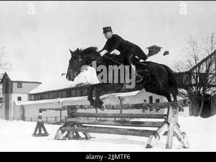 Allenamento invernale alla caserma K 3 di Skövde. Melker Wernstedt, ufficiale presso K 3 1932 - 1940. Foto Stock