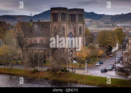 La storica cattedrale di Inverness, conosciuta anche come la chiesa cattedrale di Sant'Andrea nel Regno Unito Foto Stock