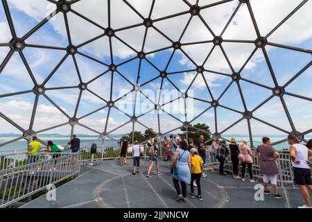 Gombkilato (punto di osservazione della sfera) su Vardomb, Parco Avventura, Balatonboglar, Balaton, Ungheria Foto Stock