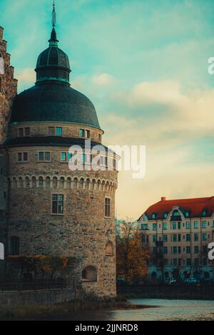 Una splendida vista dal castello di Orebro in Svezia Foto Stock