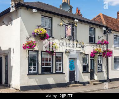 The Queens Head Pub, Knight Street, Church Street, Sawbridgeworth, Hertfordshire, Inghilterra, Regno Unito Foto Stock