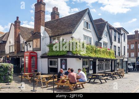 15th Century The Boot Pub, Market Place, St Albans, Hertfordshire, Inghilterra, Regno Unito Foto Stock