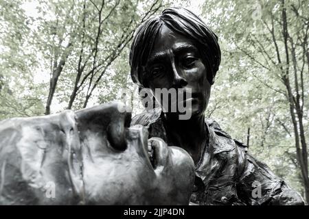 Primo piano del Vietnam Womens' Veterans Memorial a Washington DC, USA Foto Stock