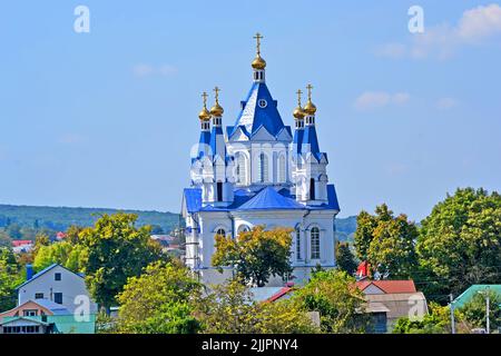 KAMIANETS-PODILSKYI, UCRAINA - AGO 25, 2019: Cattedrale di San Giorgio aka Chiesa di San Giorgio il 25 agosto 2019 a Kamyanets-Podilski, Ucraina. Era così Foto Stock